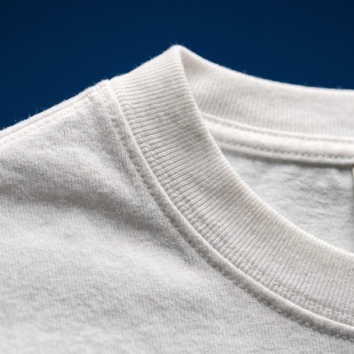 White | Detail | WEEKEND HEIR Well Read Tee in White, collar and rib up close